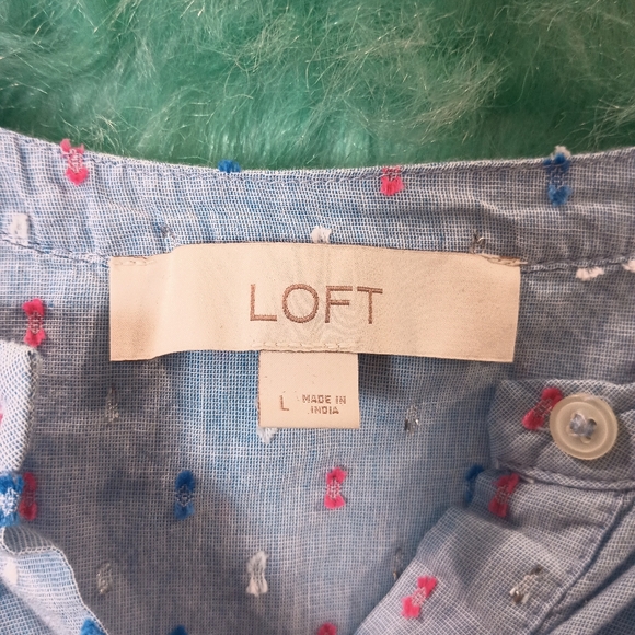 Loft Blue Pink and White Sleeveless Button Down Textured Top Size L - Picture 6 of 6